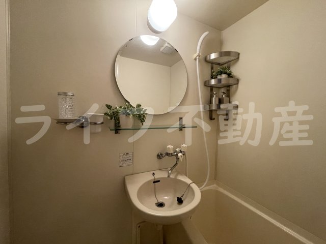 洗面設備　コンパクトで使いやすい洗面所