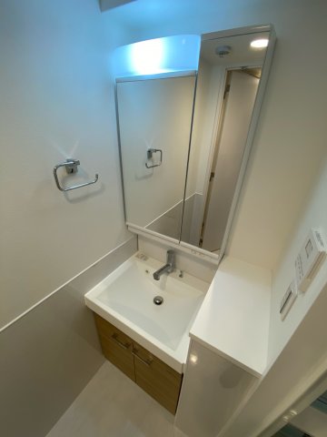 洗面設備　独立洗面化粧台付き！