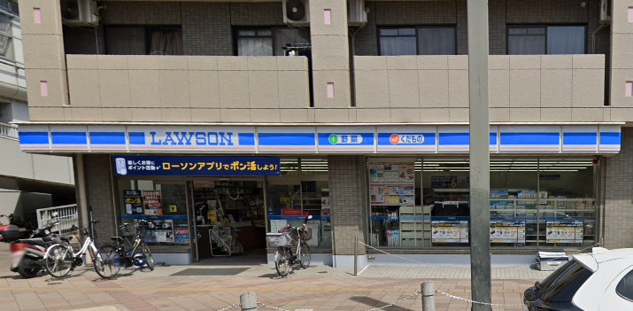 コンビニ　ローソン モノレール摂津駅前店（コンビニ）まで718m