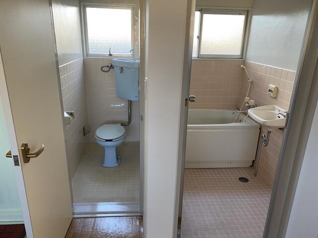 バス・シャワールーム