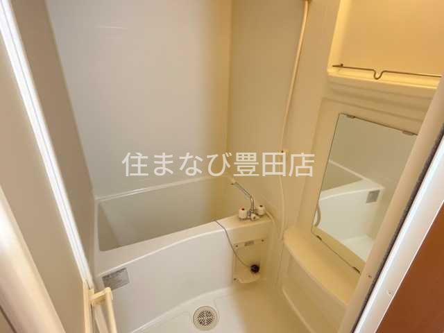 バス・シャワールーム　同型別部屋写真