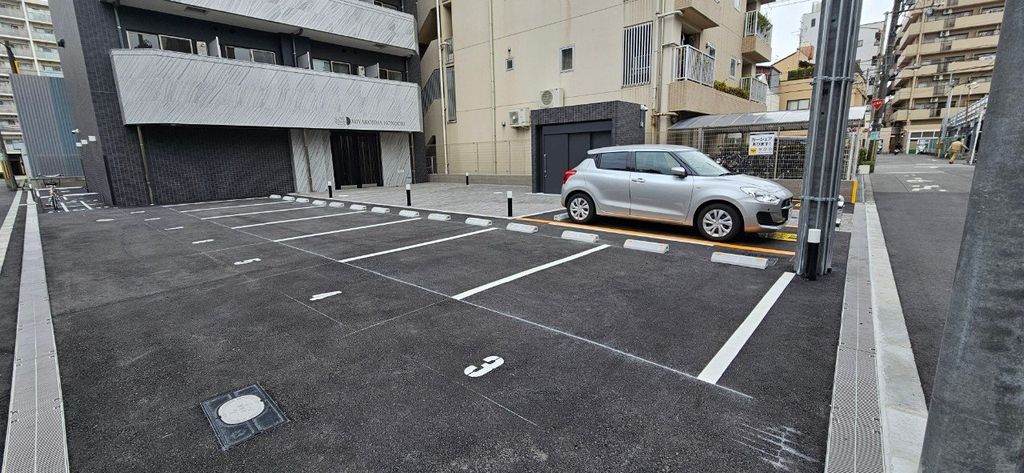 駐車場　駐車場