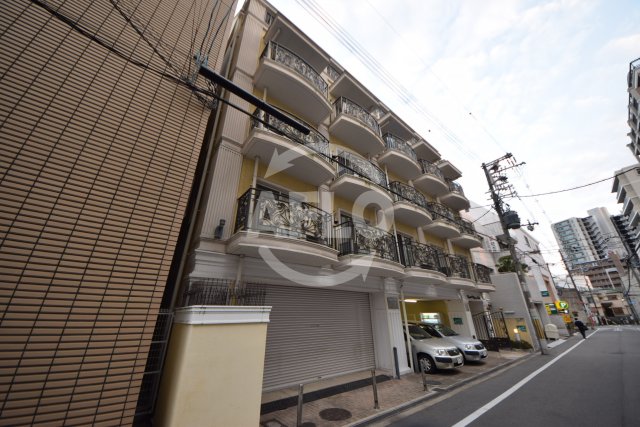 建物外観　クリスタルエレガンス・EAST　外観