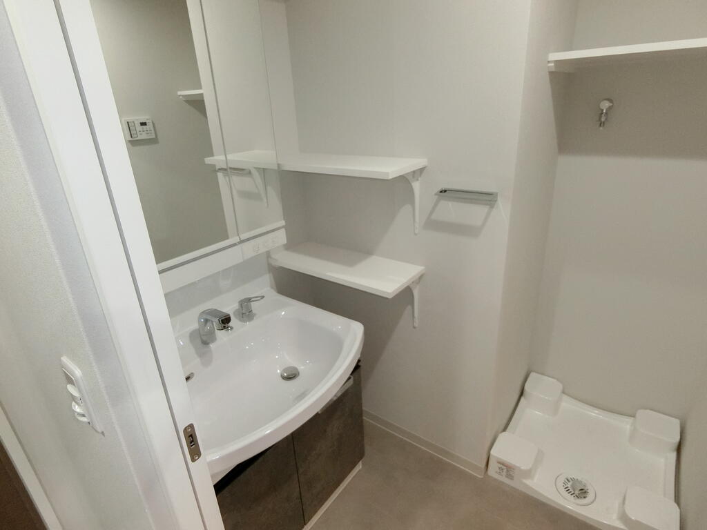 洗面設備　洗面台はシャンプードレッサーです