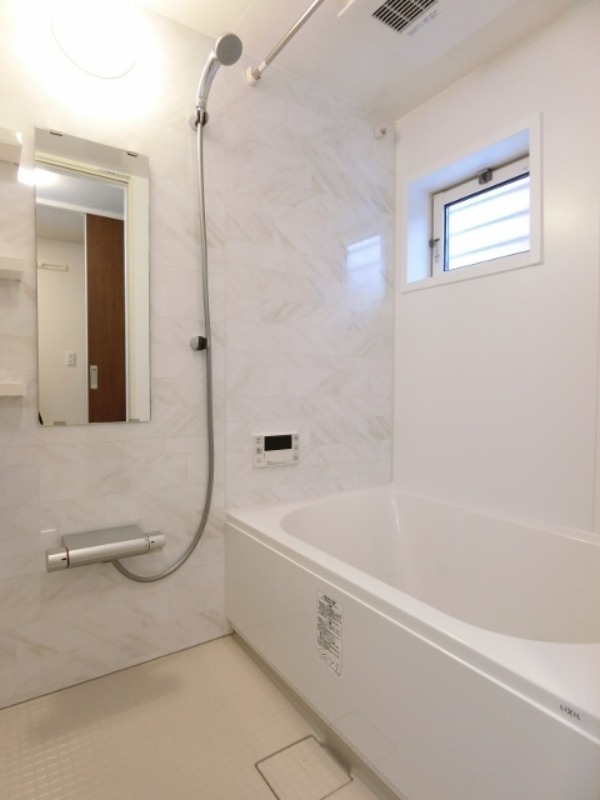 バス・シャワールーム　図面と現状に相違がある場合には現状を優先