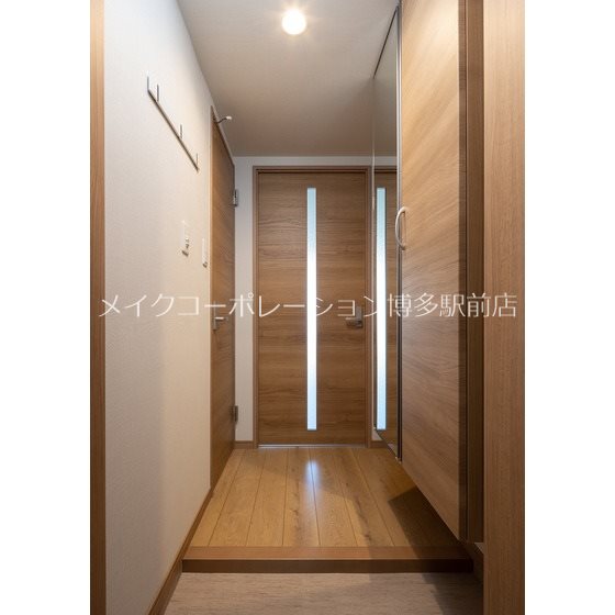 玄関　※同施工会社参考写真