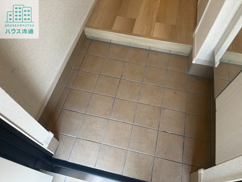 玄関　※反転タイプのお写真です