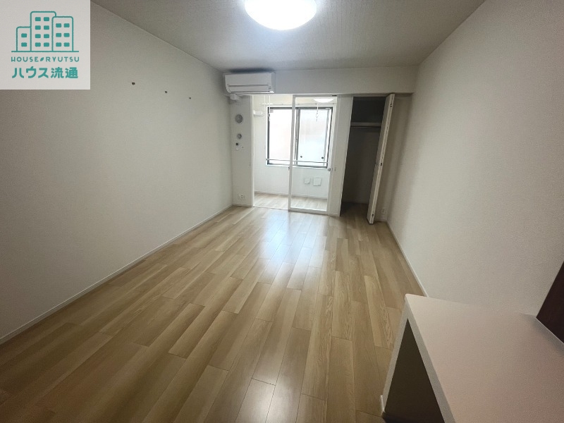 居室・リビング　※反転タイプのお写真です