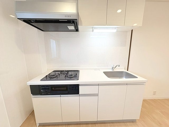 キッチン　※掲載写真は、同タイプの別部屋写真です。