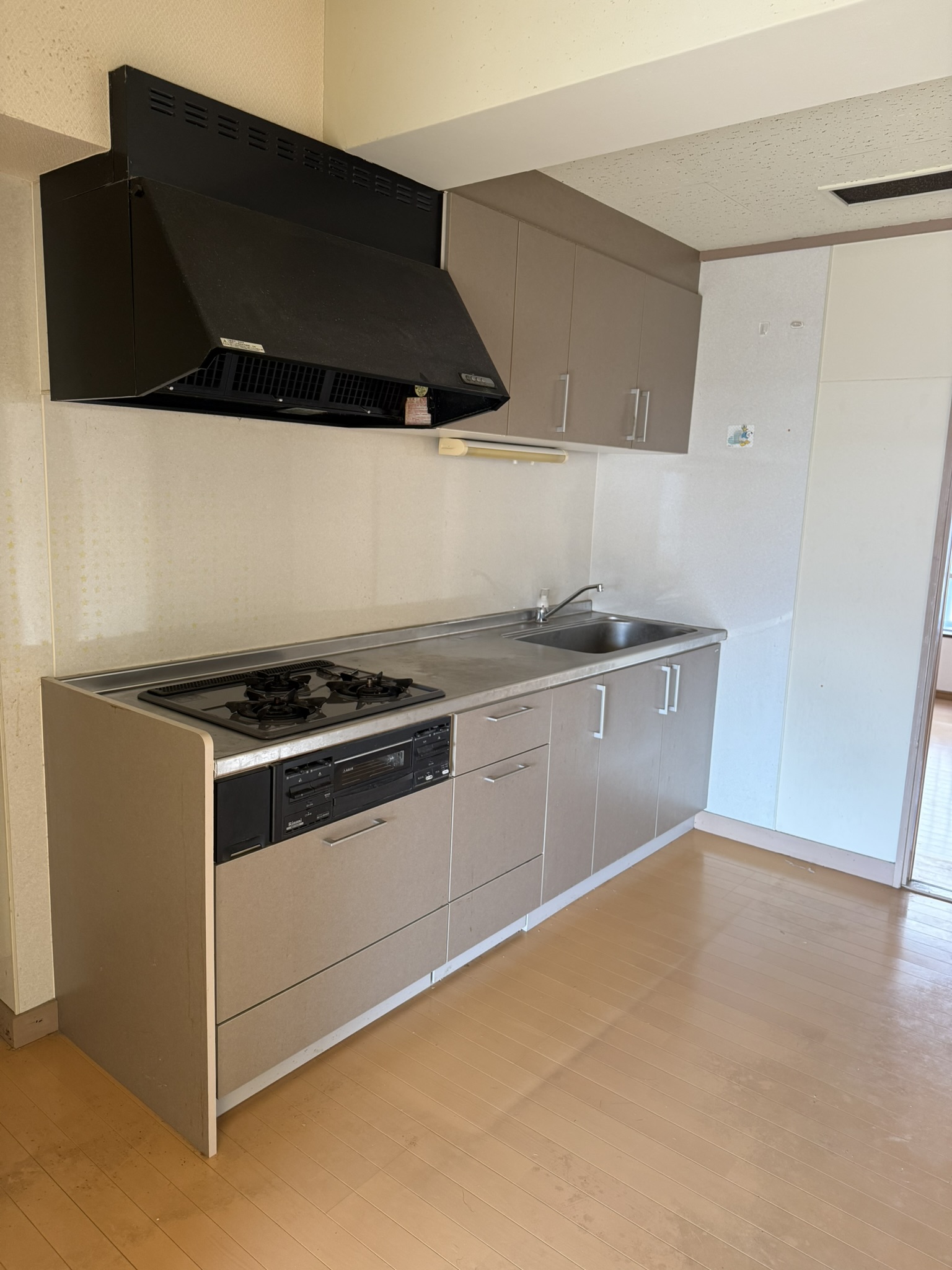 キッチン　202クリーニング前