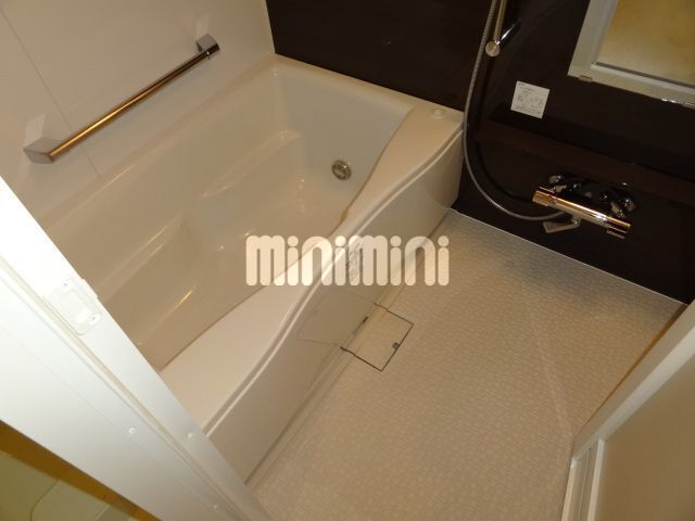 バス・シャワールーム　追い焚き、浴室乾燥付のお風呂です。