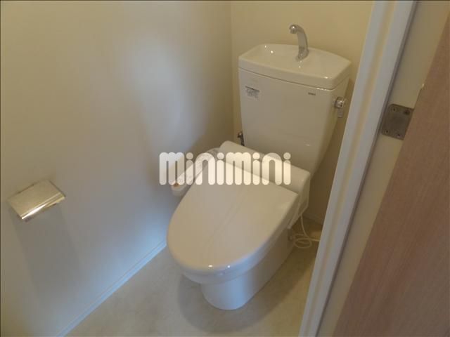 トイレ　温水洗浄便座付です