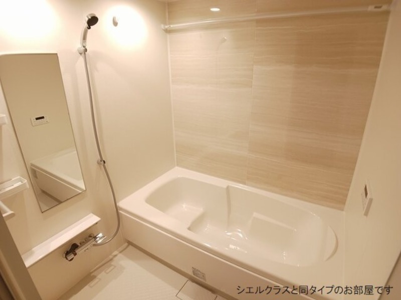 バス・シャワールーム　図面と現状に相違がある場合には現状を優先