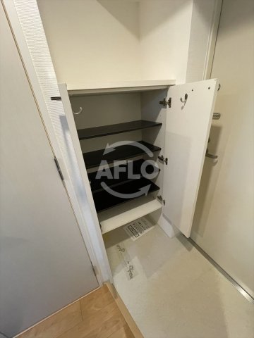 収納　SERENiTE谷四　シューズボックス