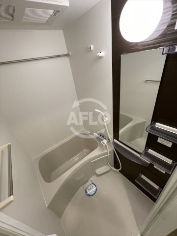 バス・シャワールーム　SERENiTE谷四　浴室