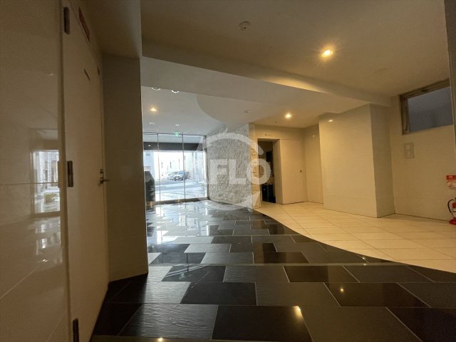 ロビー　SERENiTE谷四　ロビー