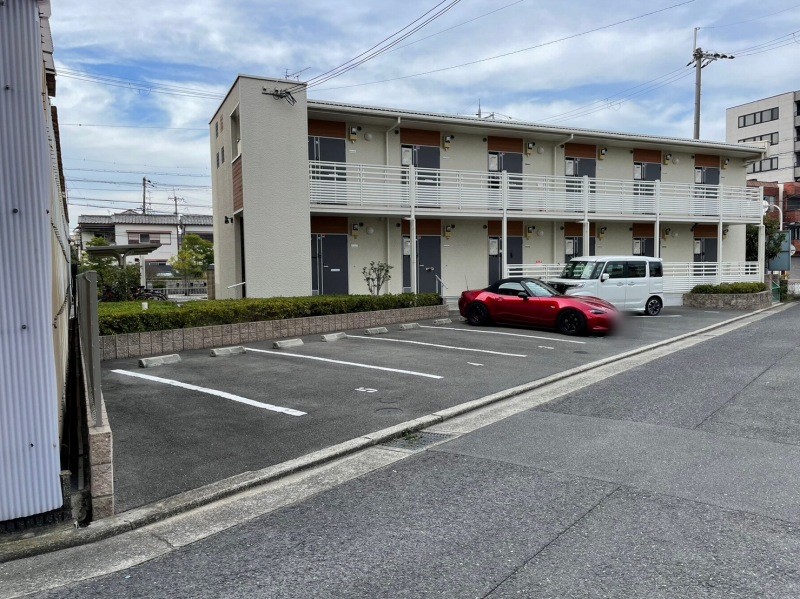 その他　駐車場は別途料金が必要です。