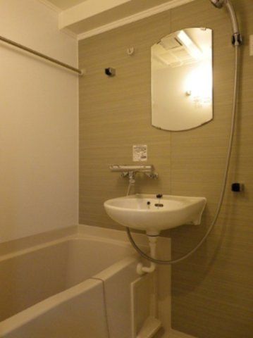 バス・シャワールーム　☆ゆったりくつろげるお風呂☆