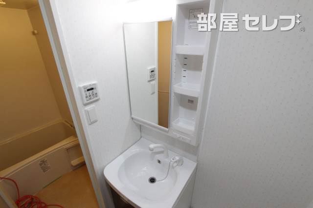 洗面設備　２０２号室の写真です。