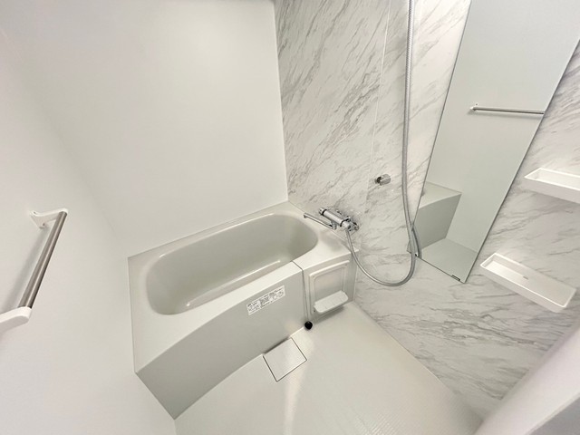 バス・シャワールーム　別号室の写真です