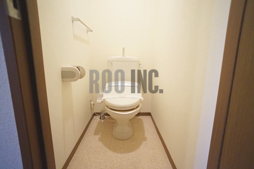 トイレ　写真は反転のお部屋です