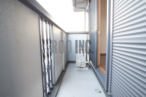 バルコニー　写真は反転のお部屋です