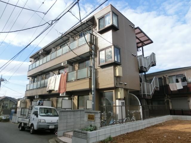 建物外観　柏駅徒歩６分　閑静な住宅街に立地