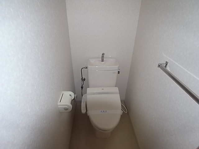 トイレ　落ち着いたトイレです