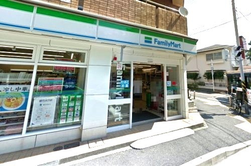 コンビニ　ファミリーマート（コンビニ）まで256m
