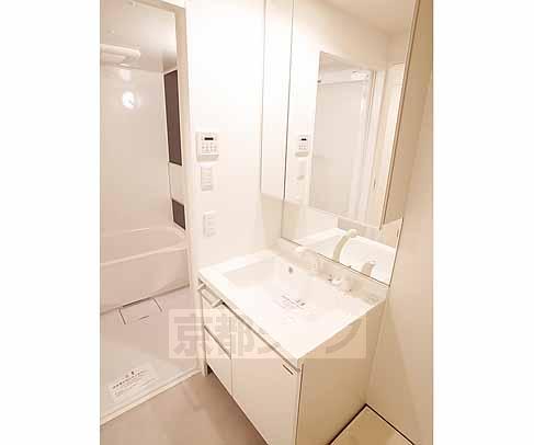 洗面設備　実際のお部屋の写真ではありません