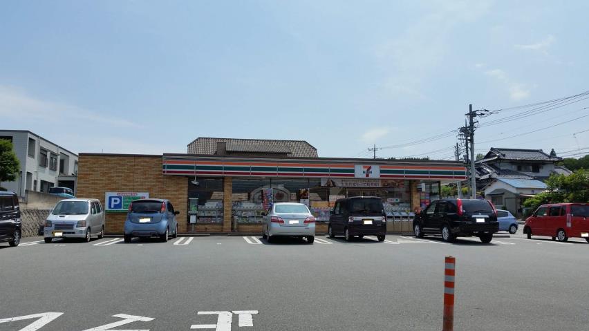 コンビニ　セブンイレブン（コンビニ）まで1954m