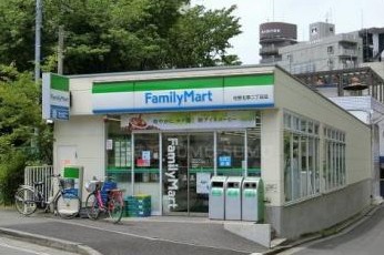コンビニ　ファミリーマート 横浜北幸二丁目店（コンビニ）まで88m