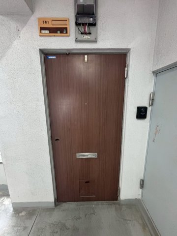 玄関　落ち着いた玄関です