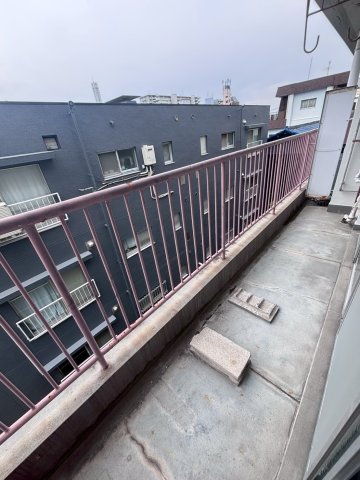 バルコニー　陽当たり良好なバルコニーです
