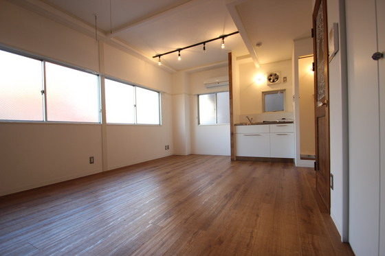 居室・リビング　※他部屋の写真です。