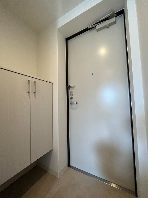 玄関　同物件別号室