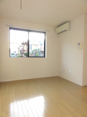 居室・リビング　明るい居室