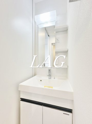 洗面設備　独立洗面台です。