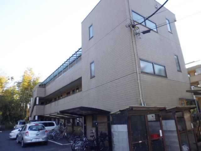 建物外観　★玄関側の外観★