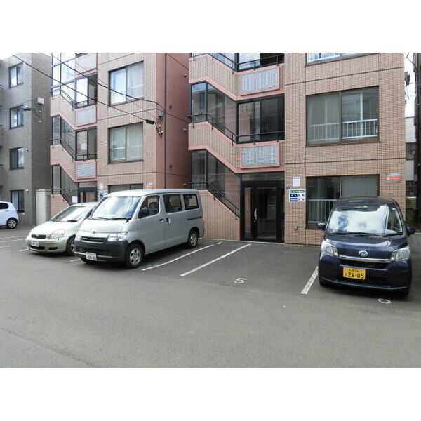 駐車場　駐車場があります