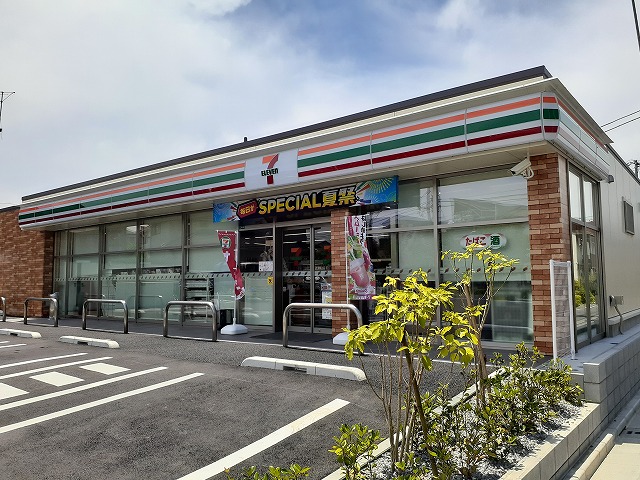 コンビニ　セブンイレブン（コンビニ）まで350m