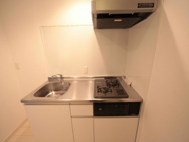 キッチン　システムキッチン（ガス2口）冷蔵庫・レンジ等ご用意できます