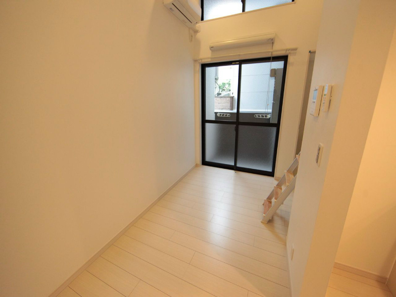 その他　洋室8.2帖　ロフト4.4帖（収納としてもお部屋としても使え