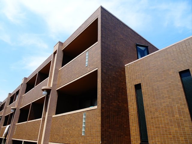 建物外観　落ち着いた雰囲気の外観です