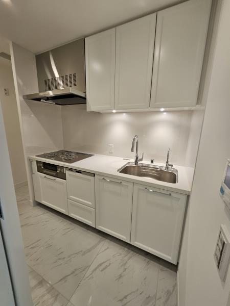 キッチン　コンパクトなキッチンで掃除もラクラク