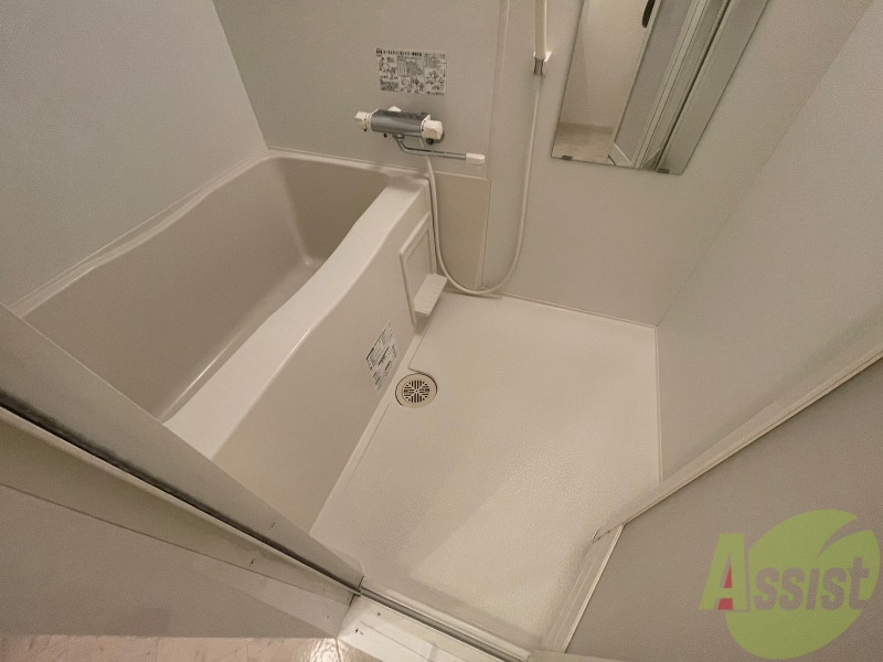 バス・シャワールーム　お風呂になります。一日の疲れを癒してくださいね。