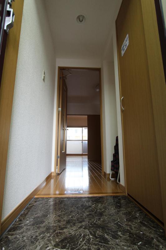 玄関　同タイプ・参考写真