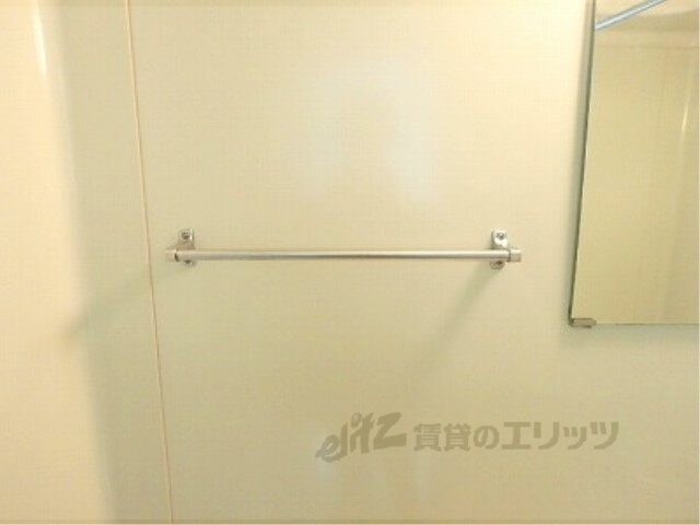 洗面設備　タオル掛け