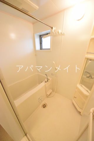 バス・シャワールーム　追い焚き機能付き