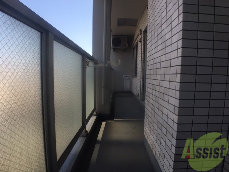 バルコニー　バルコニーです。洗濯物を干したり一息ついたりできますね！